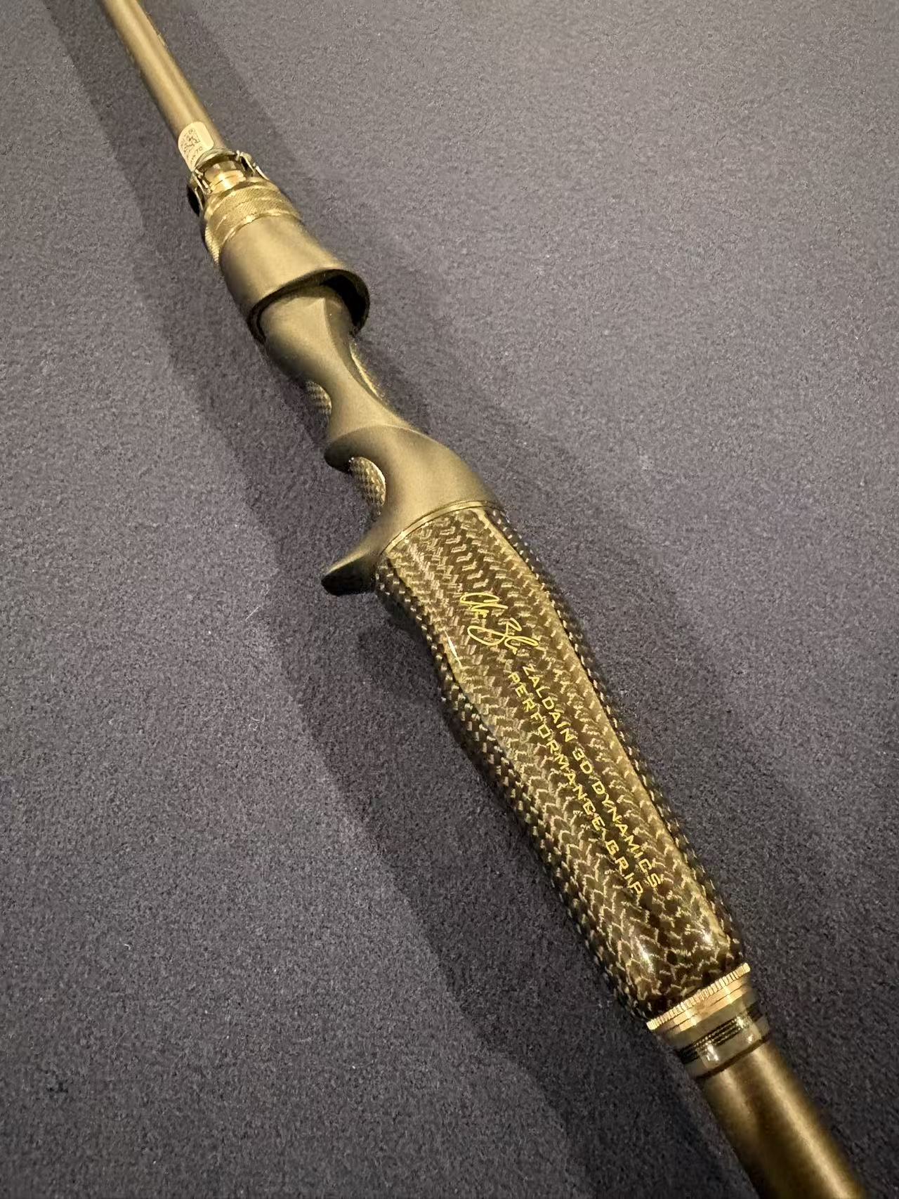 Megabass DESTROYER P5 (JDM) F5-70X MADBULL [Y008]