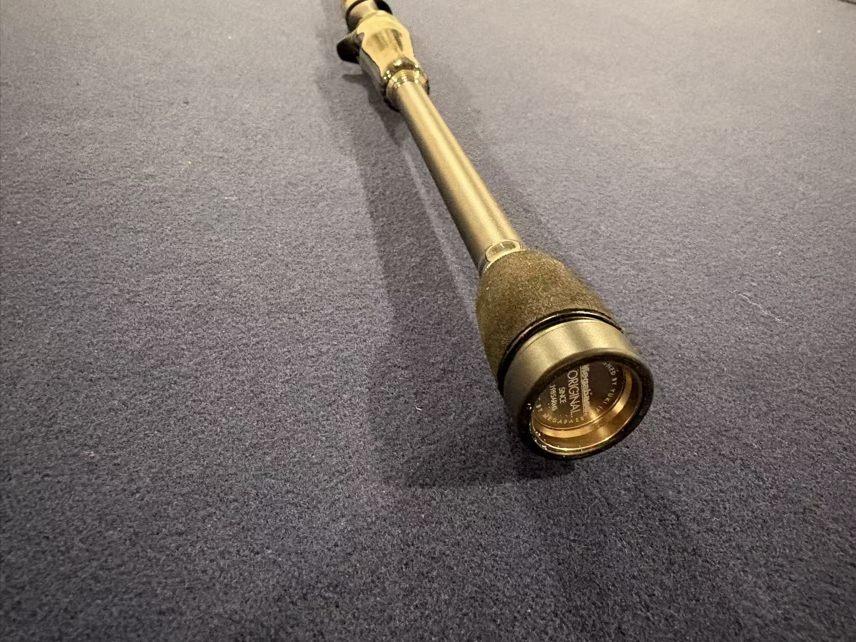 Megabass DESTROYER P5 (JDM) F5-70X MADBULL [Y008]