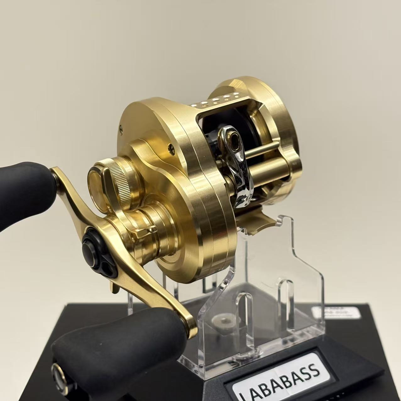 Shimano 21 Calcutta Conquest 200HG [Y033]