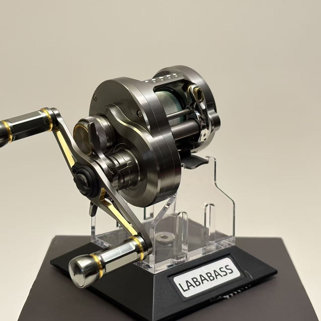 Shimano 23 Calcutta Conquest BFS HG [Y036]