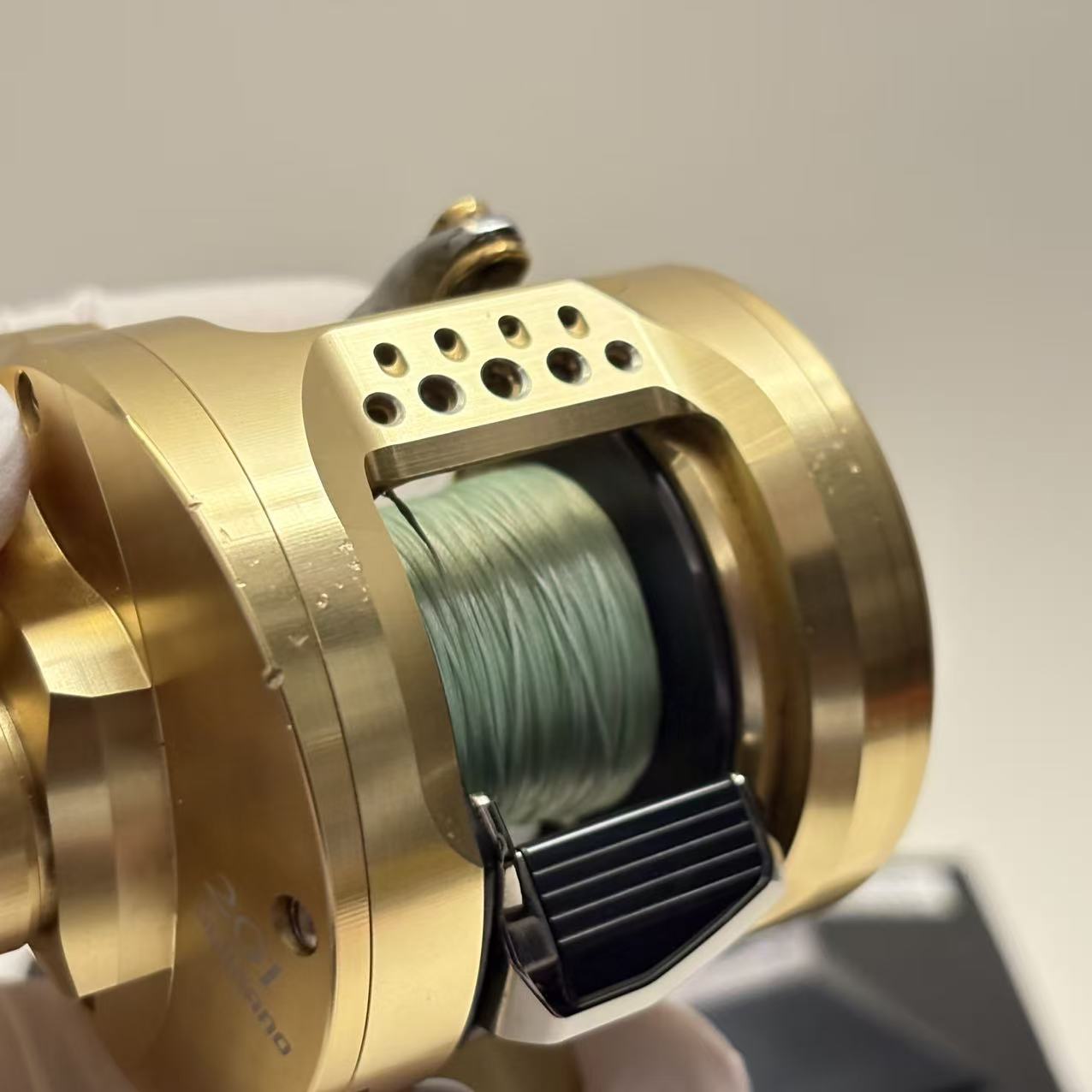 Shimano Calcutta Conquest 201 [Y059]