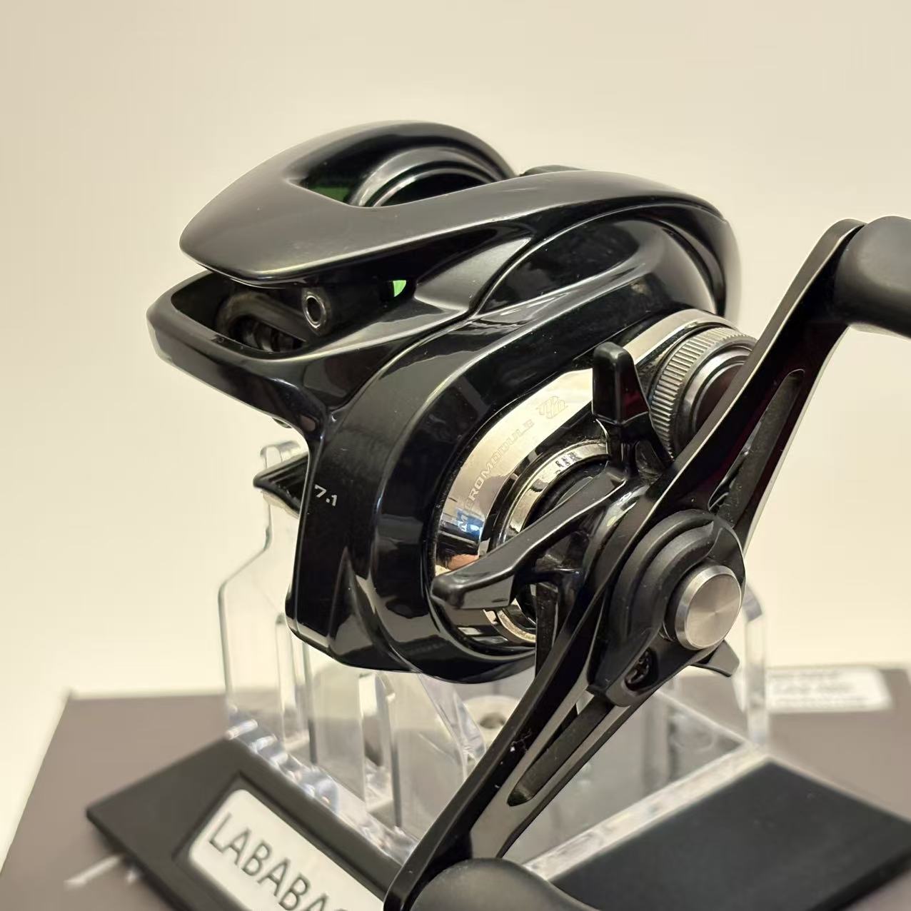 Shimano 24 Metanium DC 71HG [Y063]