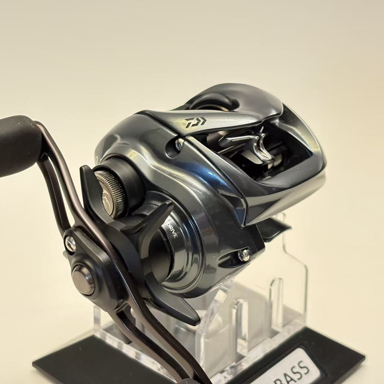 Daiwa 25 Tatula SV TW 100H  [Y096]