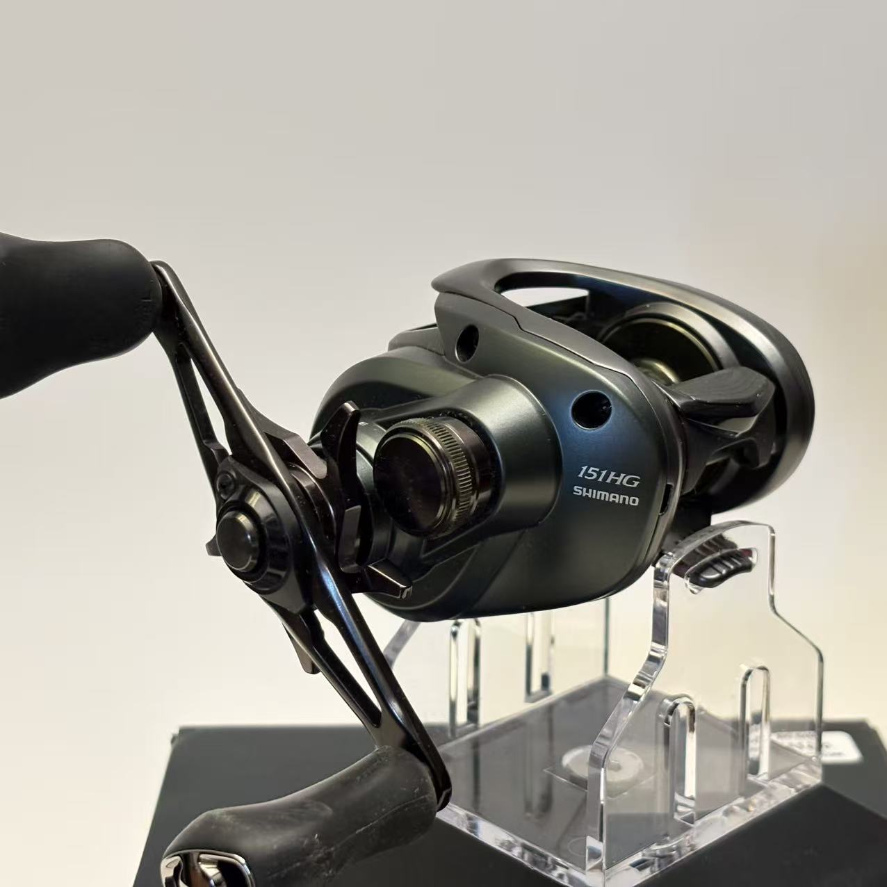 Shimano 25 Curado 151HG
