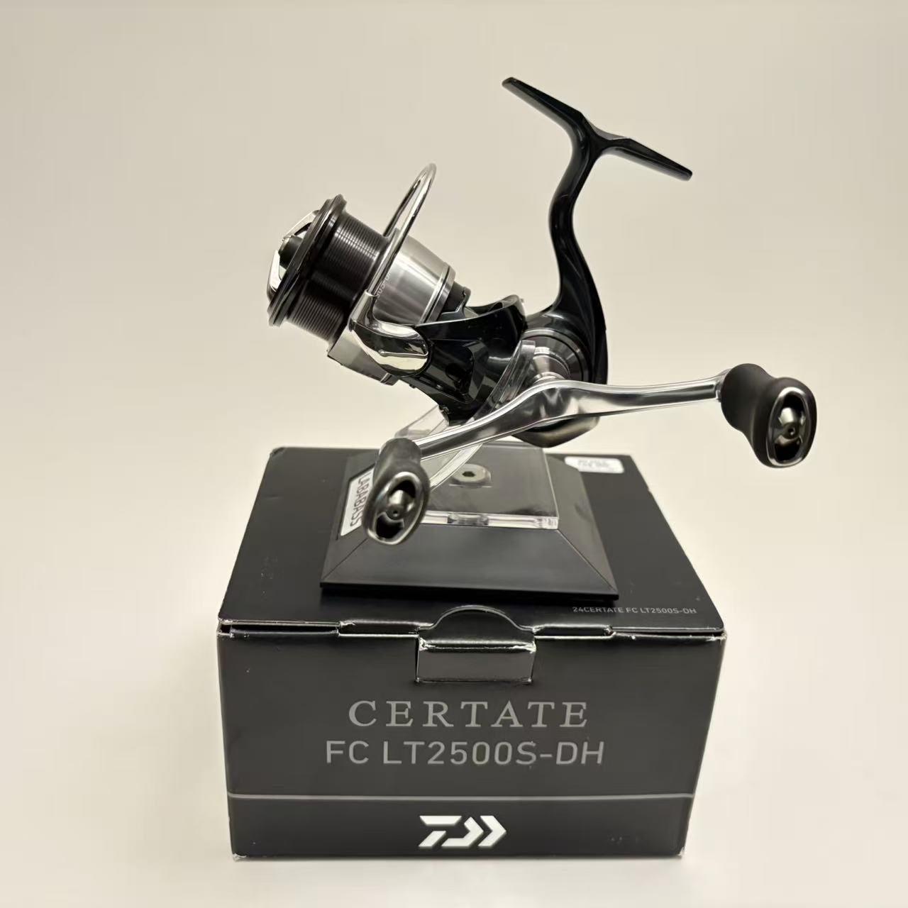 Daiwa 24 Certate FC LT2500S-DH – LABABASS