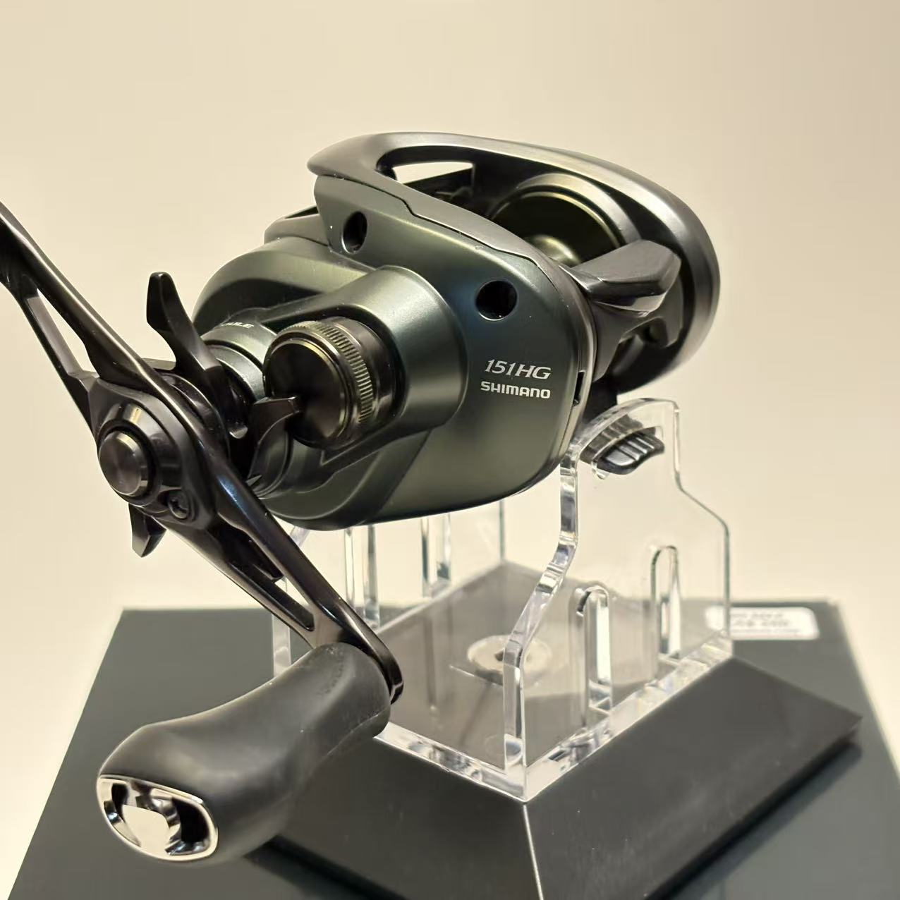 Shimano 25 Curado 151HG [Y149]