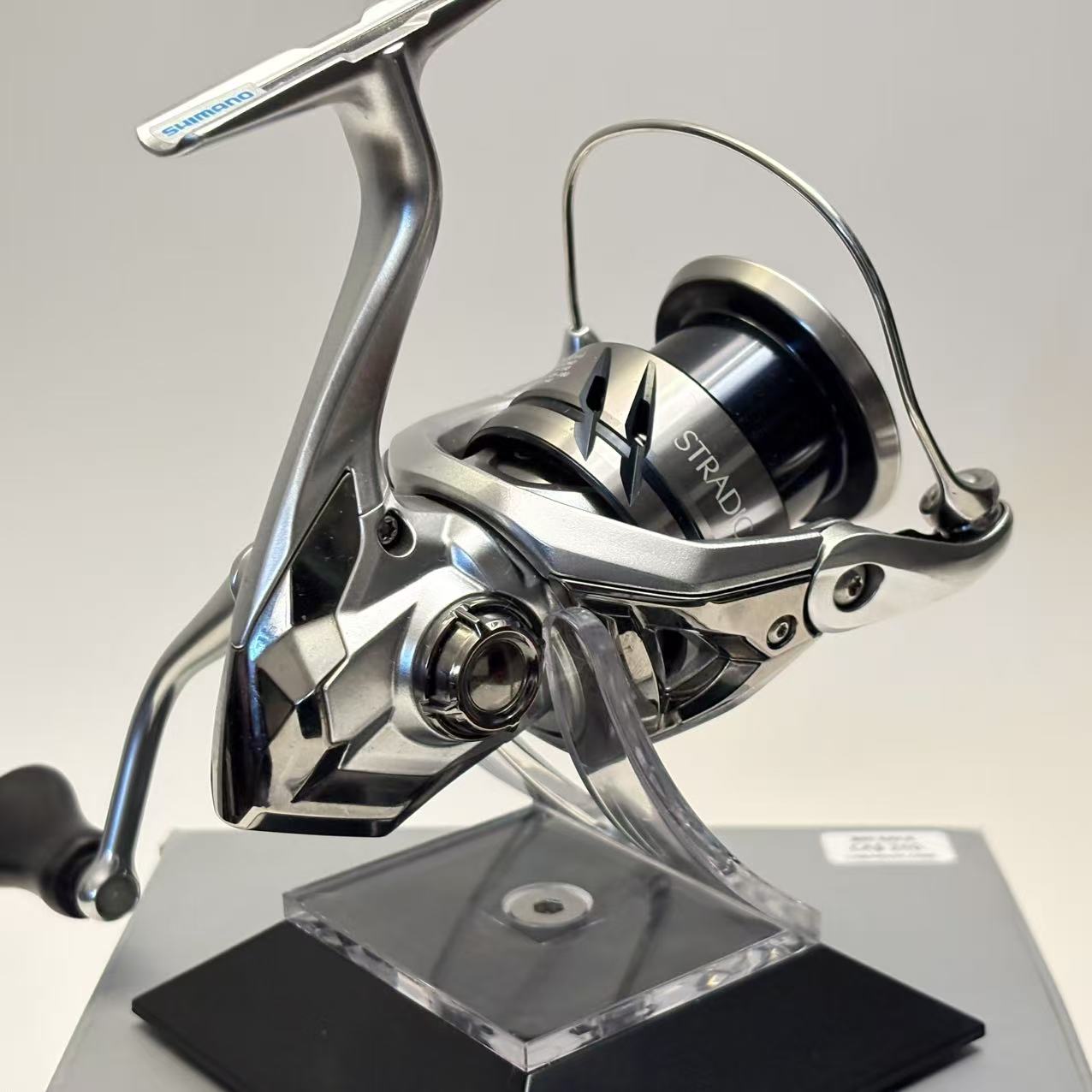 Shimano 23 Stradic FM 2500HG [Y174]