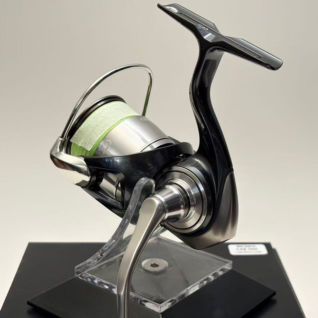 Daiwa 24 Certate FC LT2000S-H 【Y192】