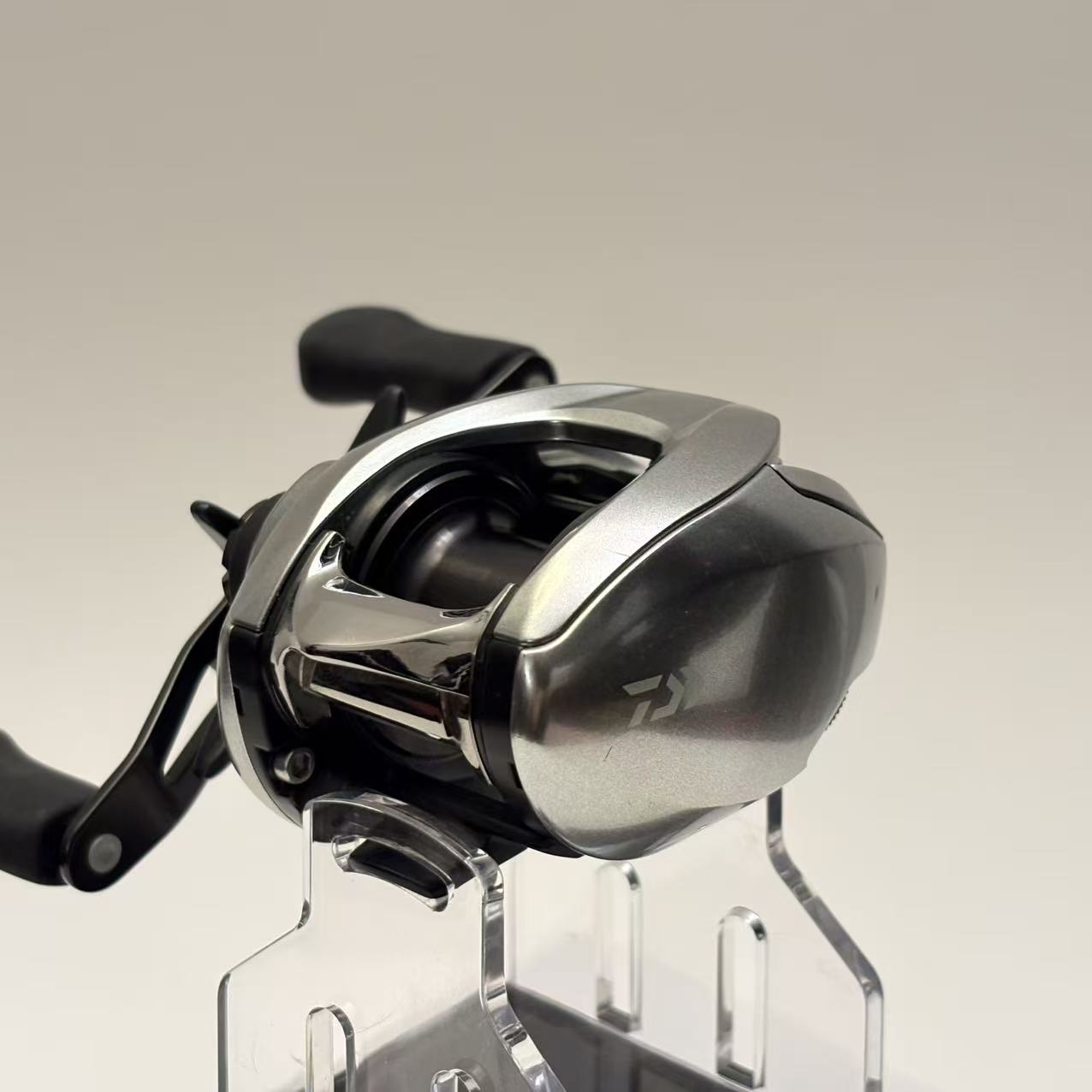 Daiwa Zillion SV TW 100L [Y232]