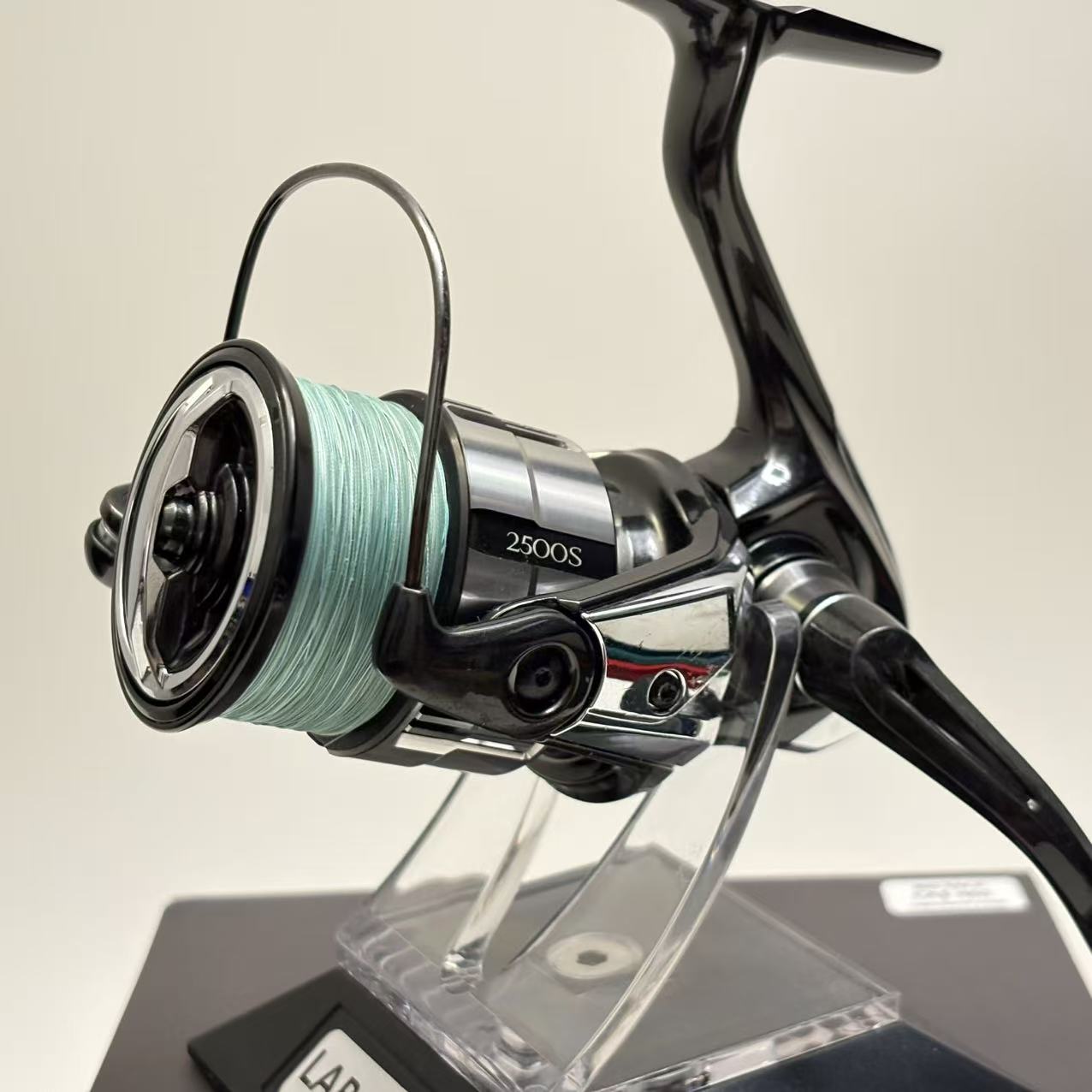 Shimano 23 Vanquish 2500S [Y234]