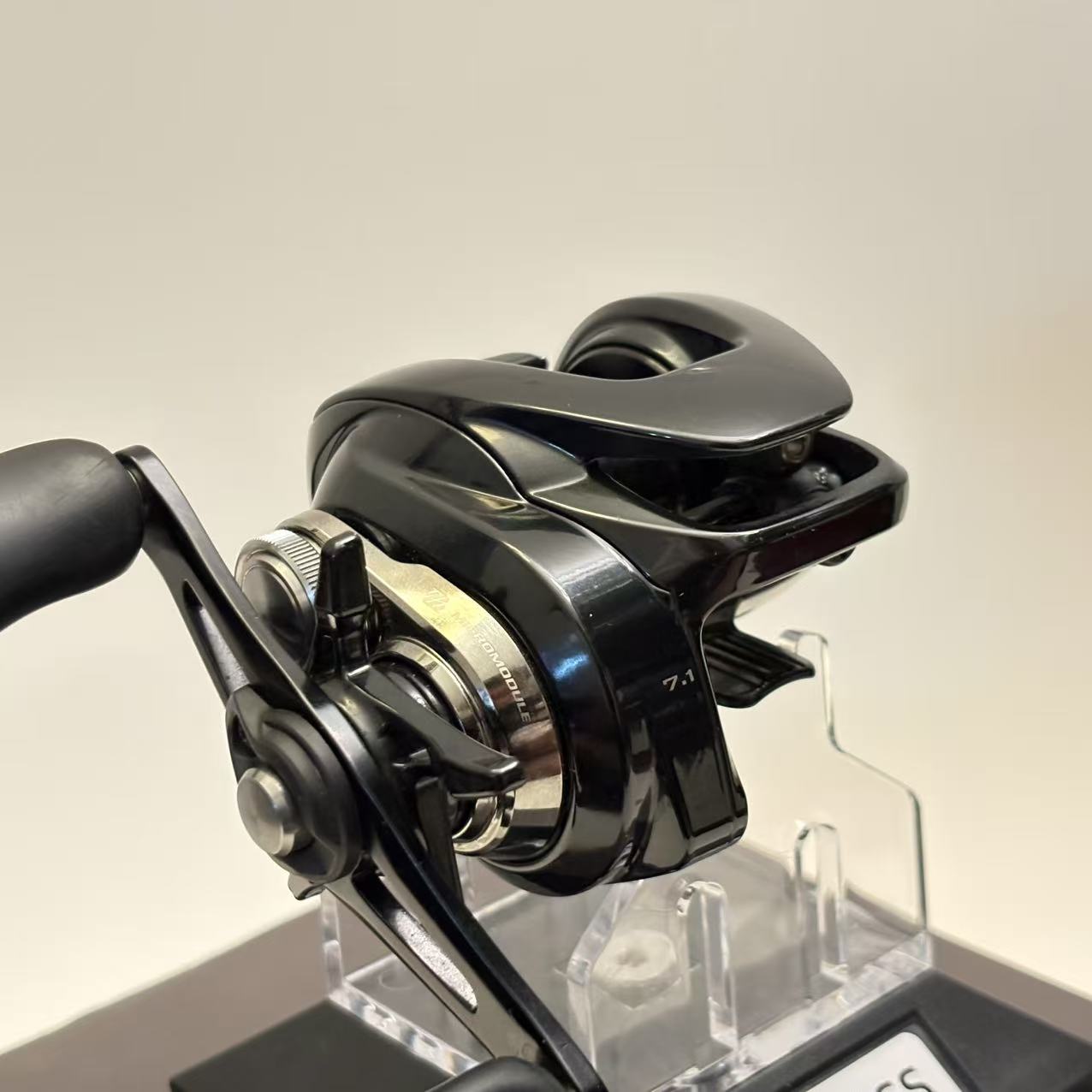 Shimano 24 Metanium DC 70HG [Y236]