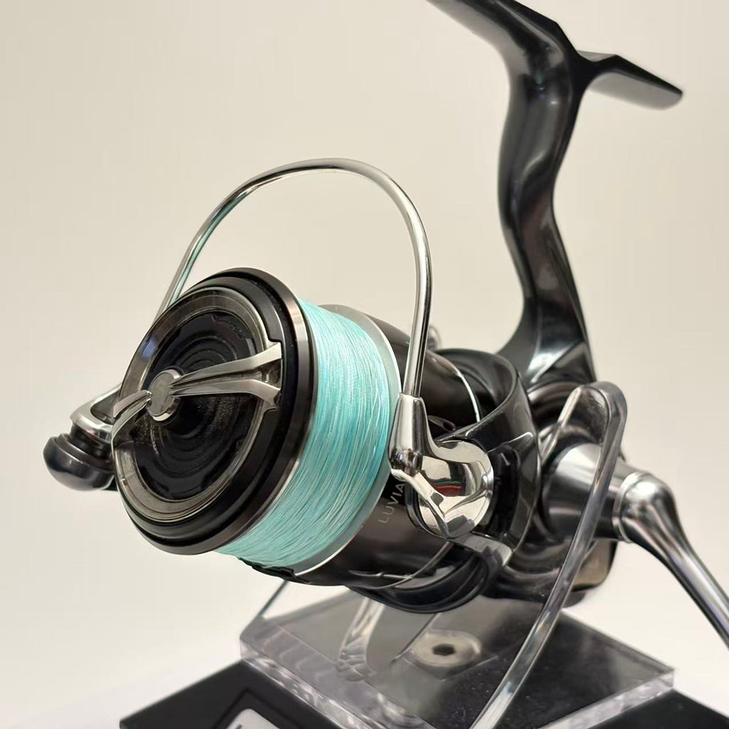 Daiwa 24 Luvias PC LT 2500 [Y275]