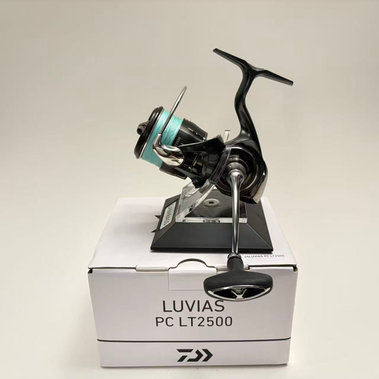 Daiwa 24 Luvias PC LT 2500 [Y275]