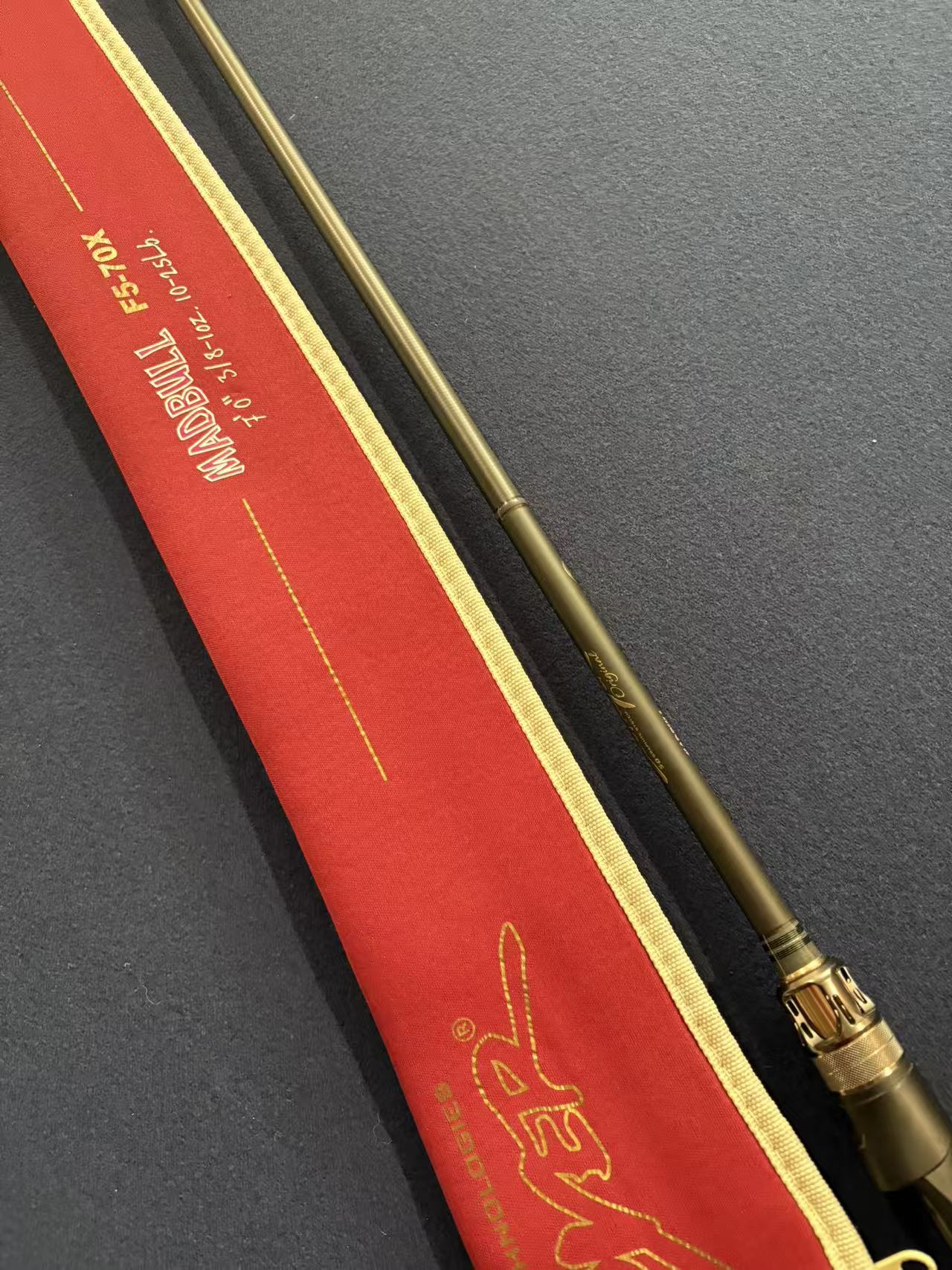 Megabass DESTROYER P5 (JDM) F5-70X MADBULL [Y288]