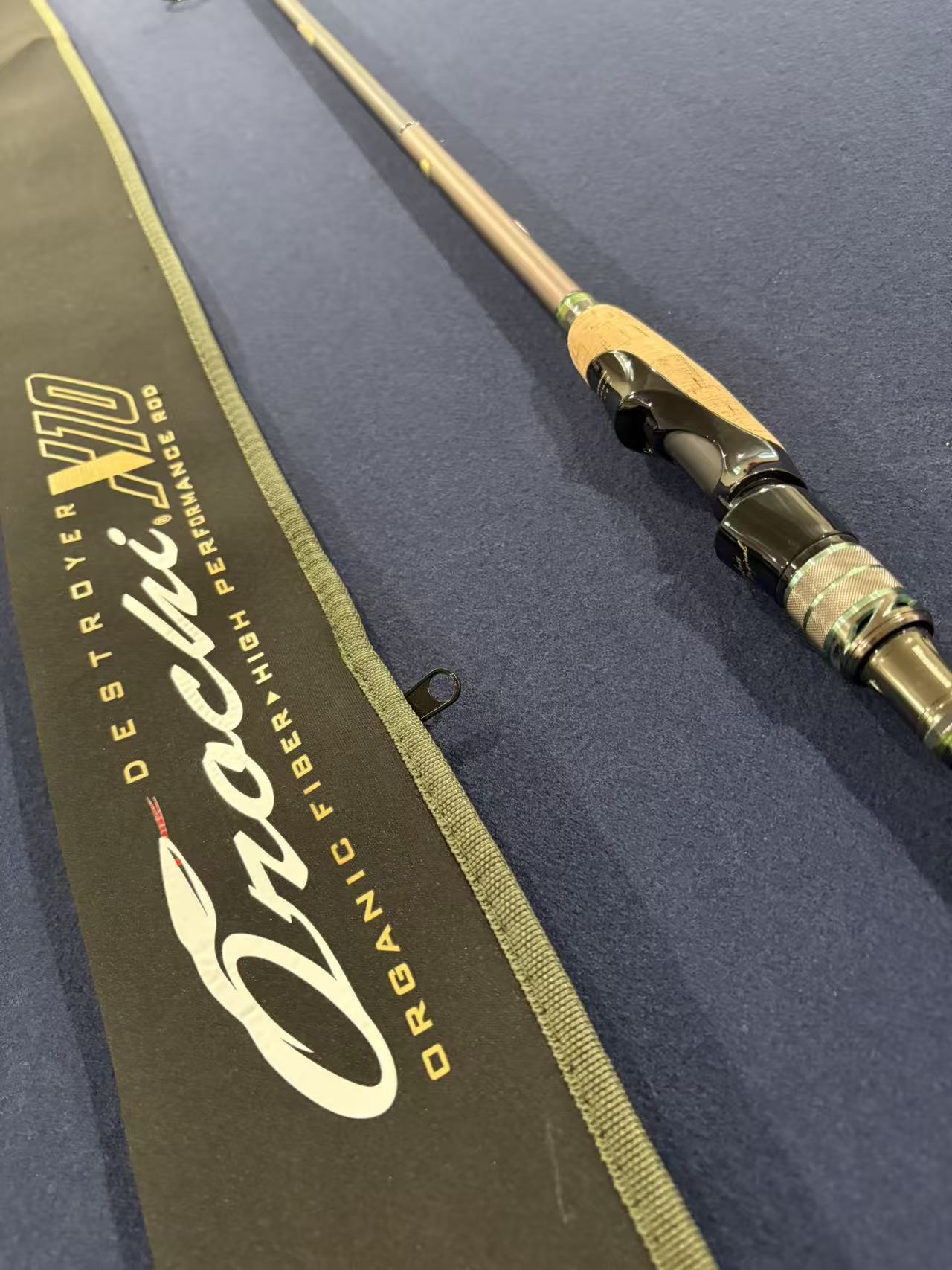Megabass Orochi X10 F3.12-70XTS Jadepython [Y290]