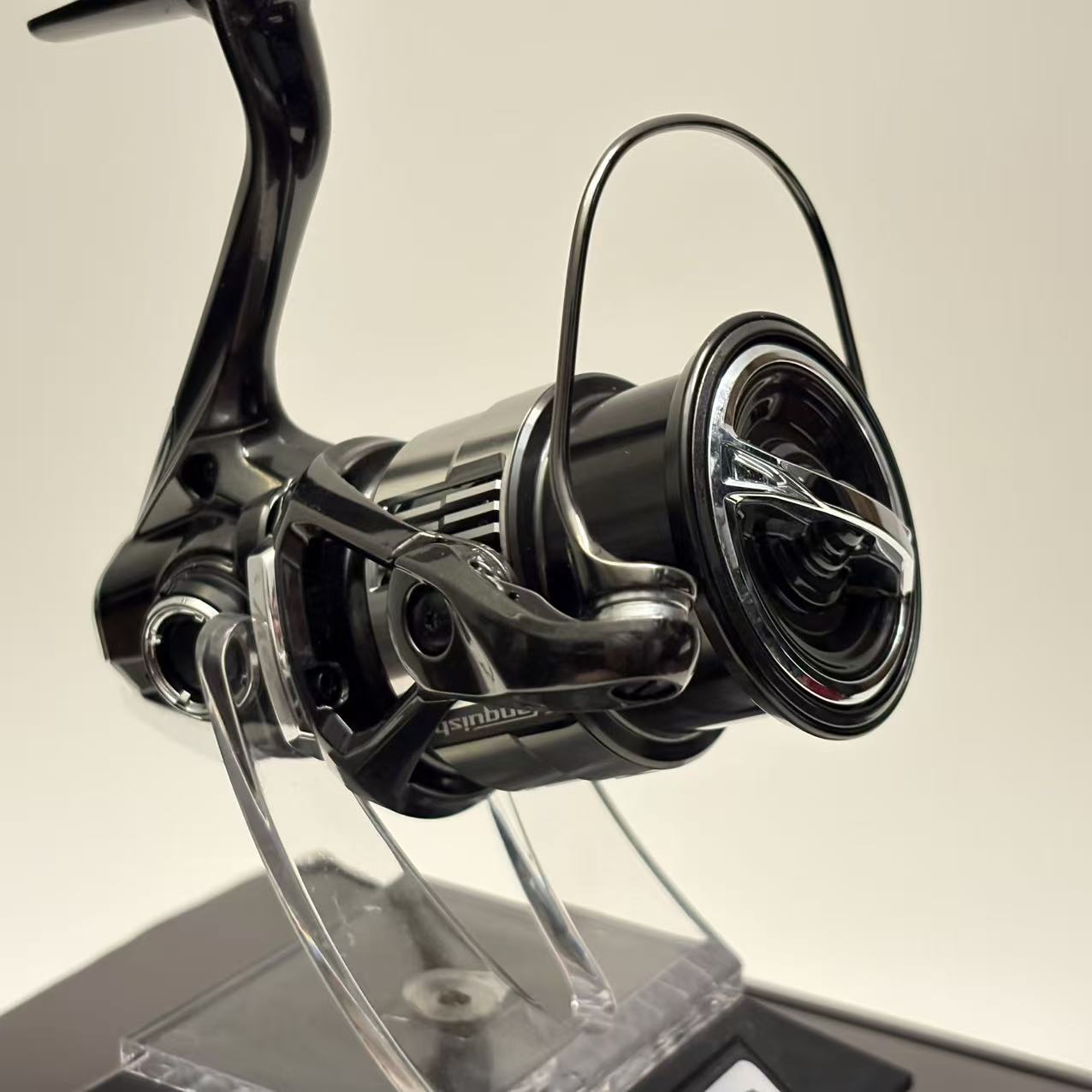 Shimano 23 Vanquish 2500SHG [Y300]