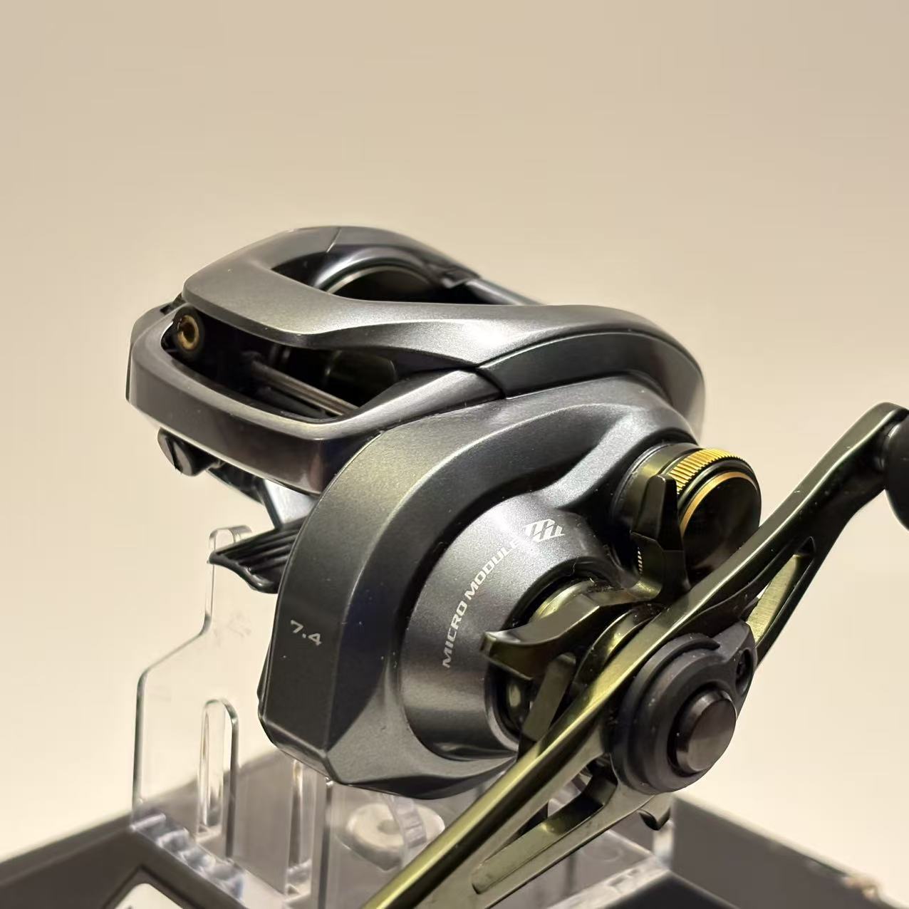 Shimano Curado DC 201HG [Y301]