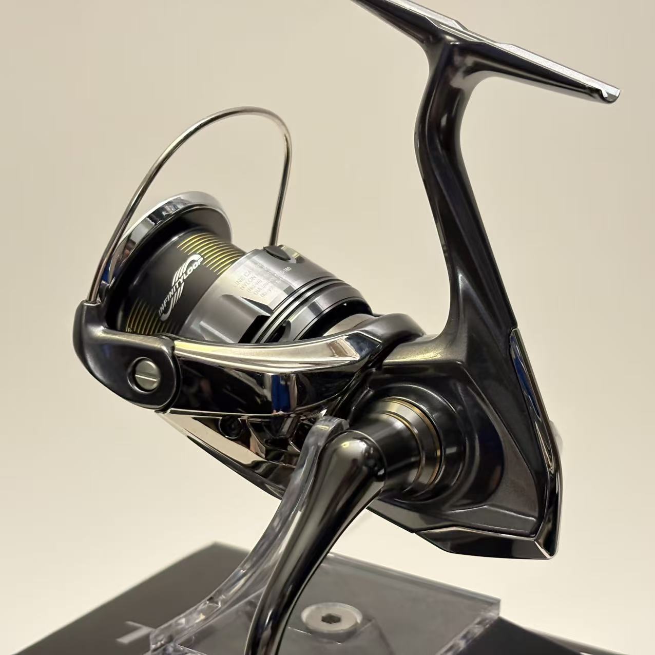 Shimano 24 Twin Power 2500 [Y302]