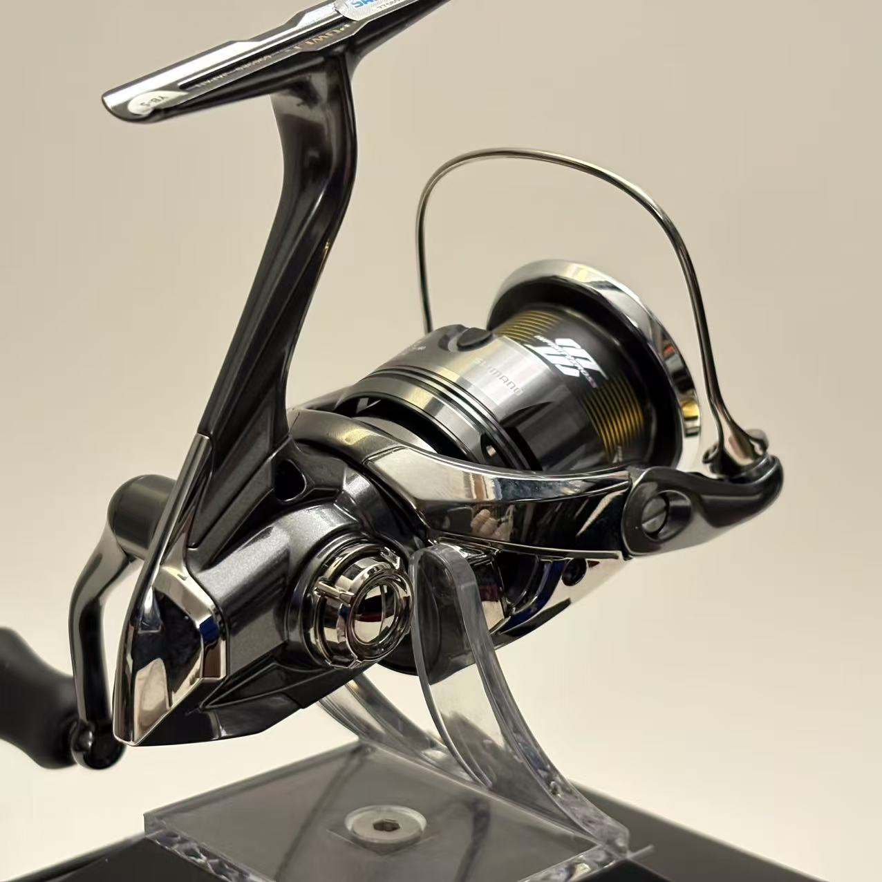 Shimano 24 Twin Power 2500 [Y302]
