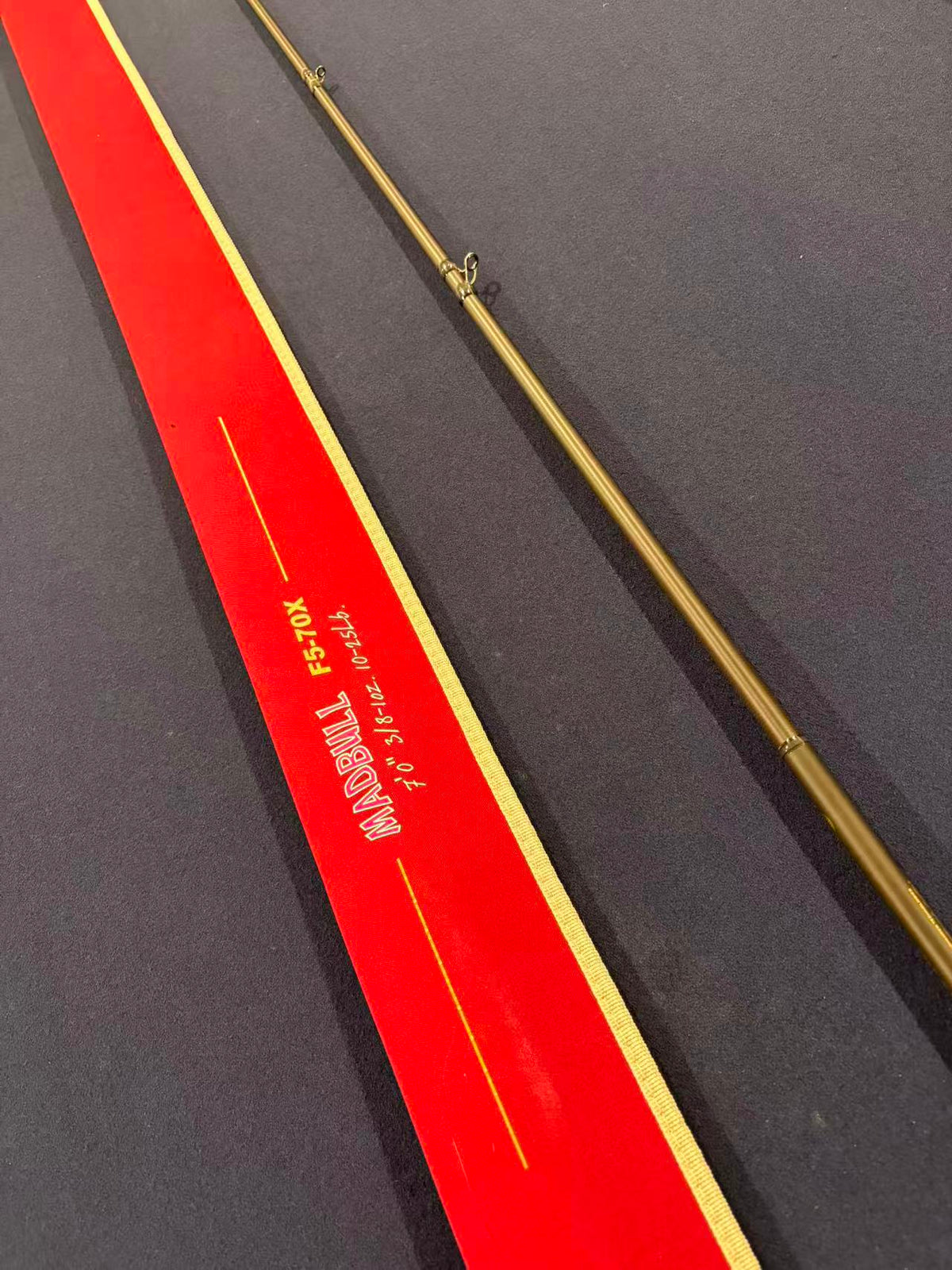 Megabass DESTROYER P5 (JDM) F5-70X MADBULL [Y331]