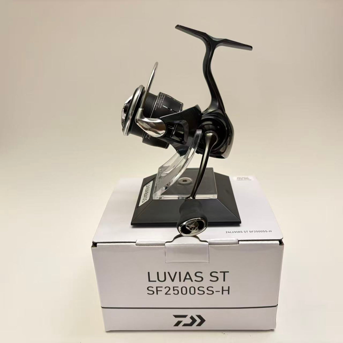 Daiwa 24 Luvias ST SF2500SS-H