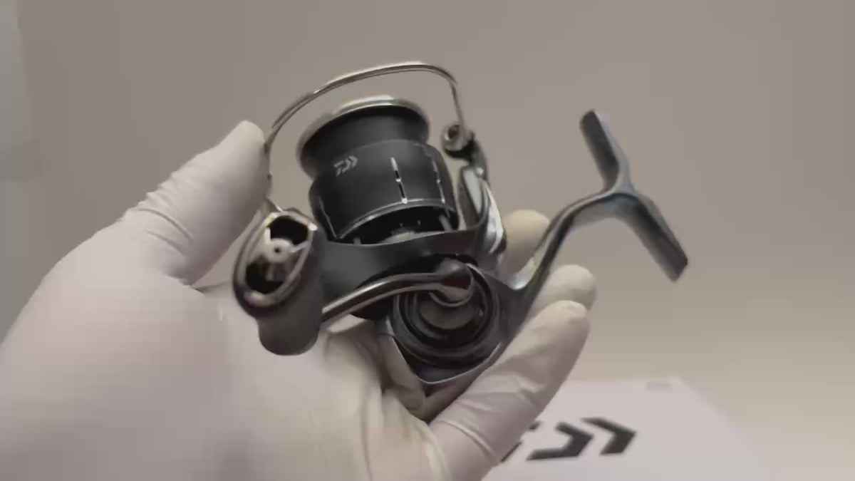 Daiwa 24 Luvias ST SF2500SS-H